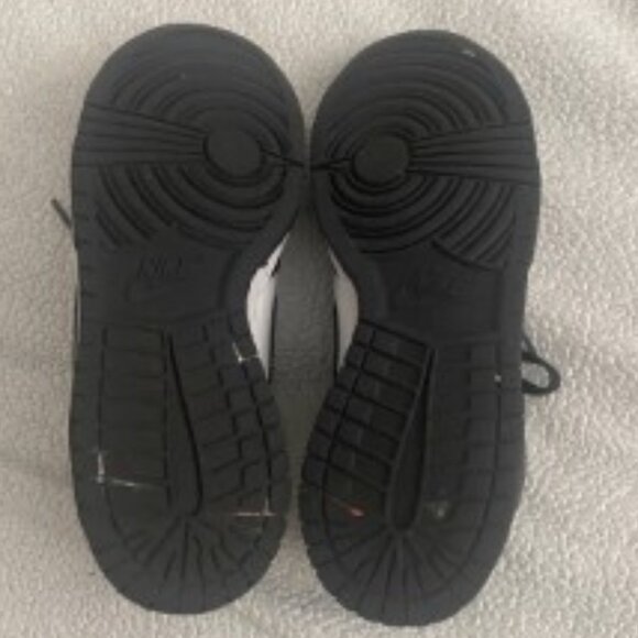 Nike Panda Dunk Low Size 6.5Y - Picture 4 of 5